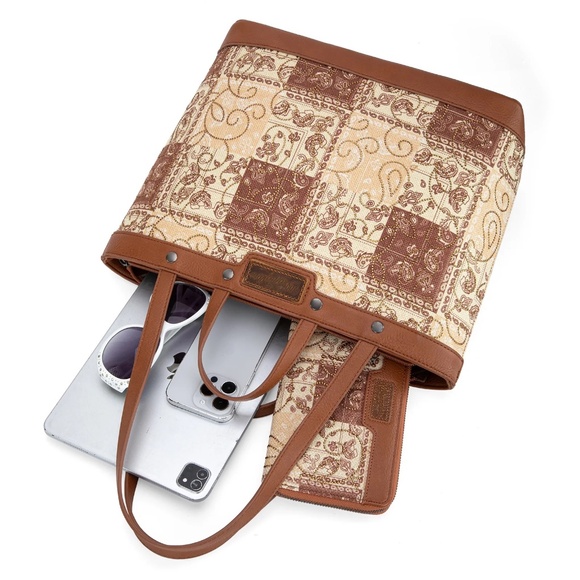 Wrangler Paisley Pattern Dual Sided Print Tote + Wallet Brown - Picture 4 of 8